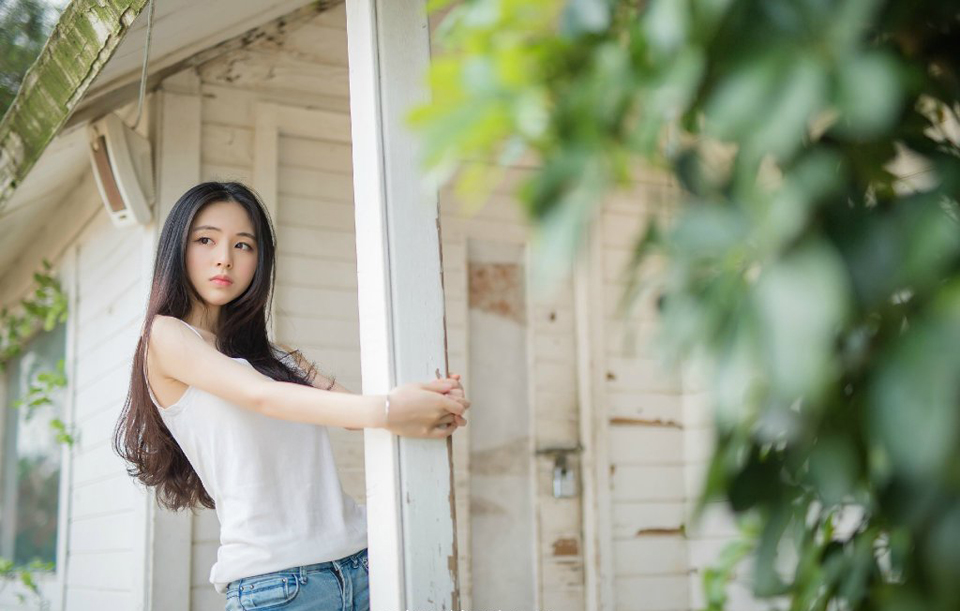 刘璝回来，让张任松了口气，现在，他需要刘璝给他带来一个好消息来振奋人心，来消弭这些不利的言论，只是当张任看到刘璝的那一瞬间，心中便没来由的一沉，刘璝的脸色很难看，难看到张任突然有种制止刘璝说话的冲动。